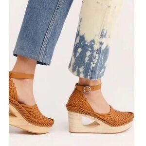 Free People Teagan Huarache Wooden Clog Wedge Tan Brown Natural EU 37